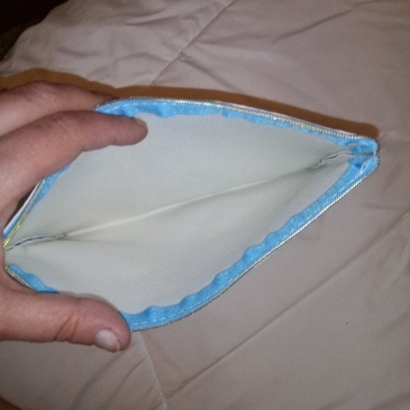 Mini makeup bag - Picture 3 of 3